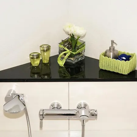 アパート Moseltraum-fewo Mit Klimaanlage-burgblick Und Balkon ベルンカステル・クース