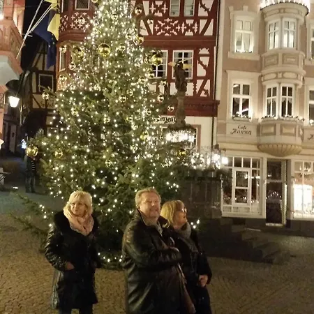 アパート Moseltraum-fewo Mit Klimaanlage-burgblick Und Balkon ベルンカステル・クース