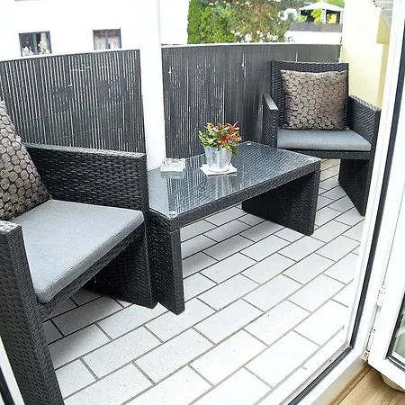 Moseltraum-fewo Mit Klimaanlage-burgblick Und Balkon