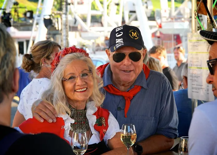 Moseltraum-fewo Mit Klimaanlage-burgblick Und Balkon * ברנקסטל - קיס