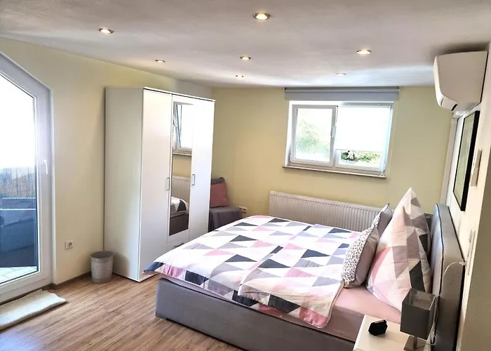 Moseltraum-fewo Mit Klimaanlage-burgblick Und Balkon דירה *