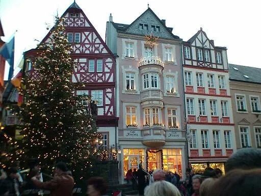 Moseltraum-fewo Mit Klimaanlage-burgblick Und Balkon