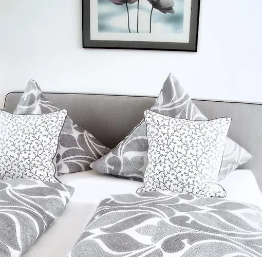 Moseltraum-fewo Mit Klimaanlage-burgblick Und Balkon דירה ברנקסטל - קיס