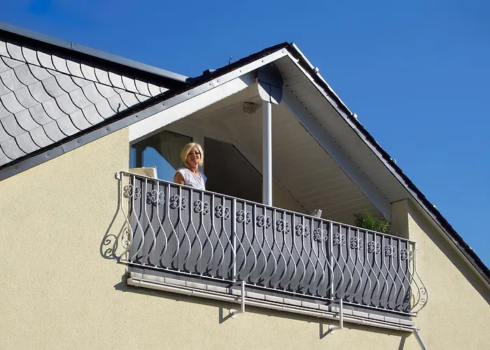 Moseltraum-fewo Mit Klimaanlage-burgblick Und Balkon ברנקסטל - קיס