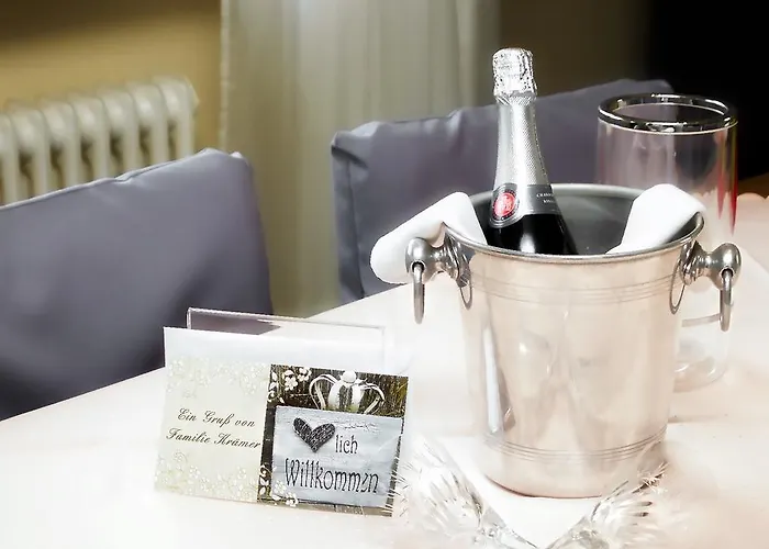 Moseltraum-fewo Mit Klimaanlage-burgblick Und Balkon דירה